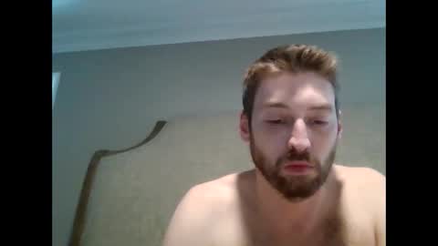 Snapshot of 420sluttsnbutts chatting on November 18, 6:34 pm 420sluttsnbutts online show from November 18, 6:34 pm