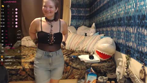 420stonerchick online show from April 24, 12:18 pm