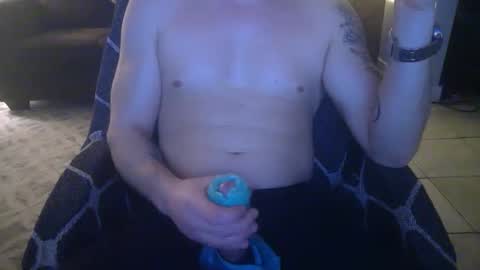 Snapshot of 42o_blah chatting on December 10, 3:09 am 42o_blah online show from December 10, 3:09 am