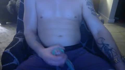 Snapshot of 42o_blah chatting on December 27, 2:25 am 42o_blah online show from December 27, 2:25 am