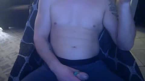 Snapshot of 42o_blah chatting on January 1, 5:11 am 42o_blah online show from January 1, 5:11 am