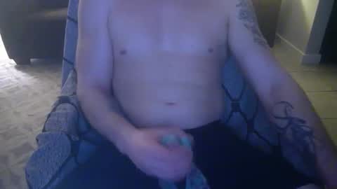 Snapshot of 42o_blah chatting on January 8, 5:16 am 42o_blah online show from January 8, 5:16 am