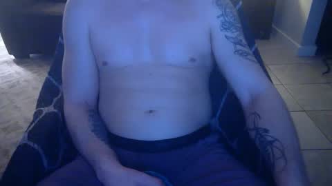 Snapshot of 42o_blah chatting on January 11, 5:10 am 42o_blah online show from January 11, 5:10 am