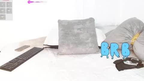 Snapshot of 493ashlyfoxx chatting on March 4, 3:45 am 493ashlyfoxx online show from March 4, 3:45 am