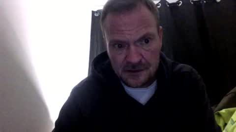 4djmoore online show from February 4, 1:55 am