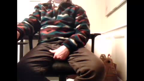 Snapshot of 4uguys chatting on February 17, 5:04 am 4uguys online show from February 17, 5:04 am