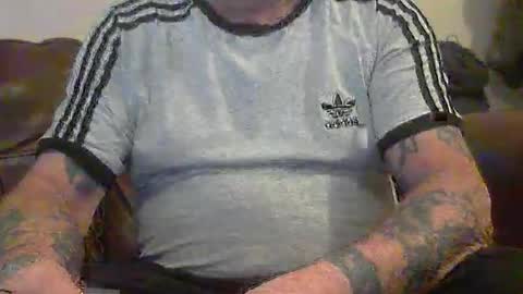 Snapshot of 50horn chatting on February 9, 5:11 pm 50horn online show from February 9, 5:11 pm