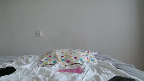 Snapshot of 5dreamer chatting on December 3, 11:19 am 5dreamer online show from December 3, 11:19 am