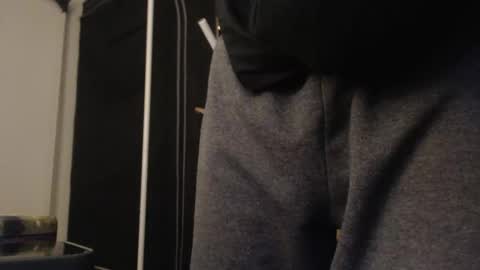 Snapshot of 64293boy chatting on March 15, 5:02 am 64293boy online show from March 15, 5:02 am