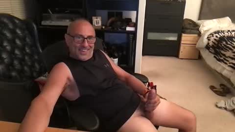 daddy vegas  for single women and couples here online show from March 7, 4:09 am