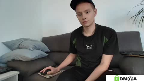 Snapshot of 696frank chatting on March 23, 9:35 am chico online show from March 23, 9:35 am