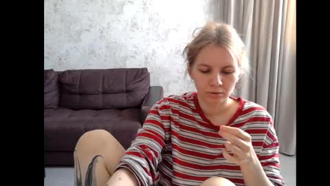 Snapshot of 69riley_reid69 chatting on June 10, 6:34 am 69Riley Reid69 online show from June 10, 6:34 am