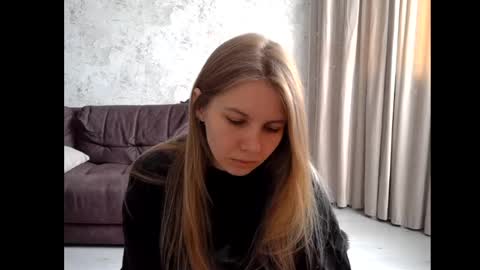 Snapshot of 69riley_reid69 chatting on June 26, 7:02 am 69Riley Reid69 online show from June 26, 7:02 am