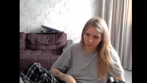 Snapshot of 69riley_reid69 chatting on July 3, 7:15 am 69Riley Reid69 online show from July 3, 7:15 am
