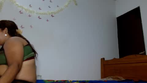 Snapshot of 69smallstar chatting on October 26, 4:02 pm star online show from October 26, 4:02 pm