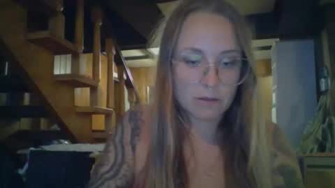 Snapshot of 6play_with_us9 chatting on June 7, 6:39 am 6play_with_us9 online show from June 7, 6:39 am