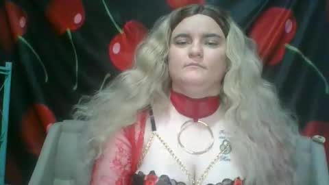 Snapshot of 6redhotbunnie9 chatting on November 17, 4:29 am 6redhotbunnie9 online show from November 17, 4:29 am