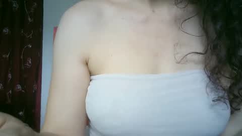 Lilu online show from April 23, 9:52 am