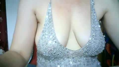 Snapshot of 77lilu chatting on June 26, 10:08 am Lilu online show from June 26, 10:08 am