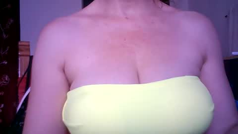 Snapshot of 77lilu chatting on June 29, 10:26 am Lilu online show from June 29, 10:26 am