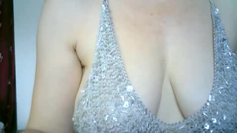 Snapshot of 77lilu chatting on July 12, 10:28 am Lilu online show from July 12, 10:28 am