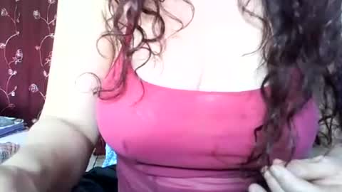 Snapshot of 77lilu chatting on August 5, 10:07 am Lilu online show from August 5, 10:07 am