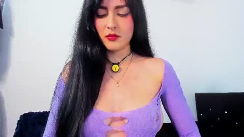 Snapshot of 77neferkitty77 chatting on June 14, 7:05 pm online show from June 14, 7:05 pm