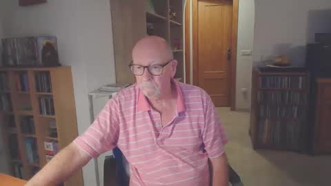  Papi  online show from November 1, 9:17 pm