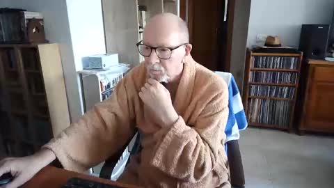  Papi  online show from December 2, 9:47 am