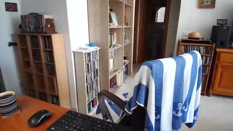 Snapshot of 7thsojourn chatting on June 2, 9:44 am Papi online show from June 2, 9:44 am