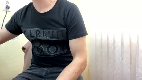 Snapshot of 7znkbob chatting on December 23, 9:49 am bob big head online show from December 23, 9:49 am