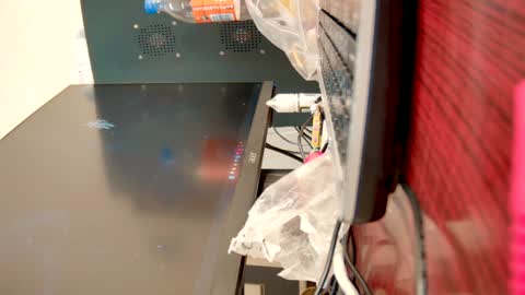 Snapshot of 7znkbob chatting on January 15, 1:09 pm bob big head online show from January 15, 1:09 pm