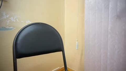 Snapshot of 7znkbob chatting on February 4, 8:49 pm bob big head online show from February 4, 8:49 pm