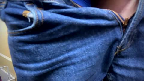 Snapshot of 7znkbob chatting on February 5, 5:52 am bob big head online show from February 5, 5:52 am