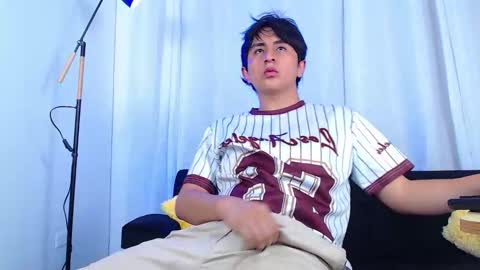 Snapshot of 7zyan chatting on December 13, 8:36 pm zyan online show from December 13, 8:36 pm