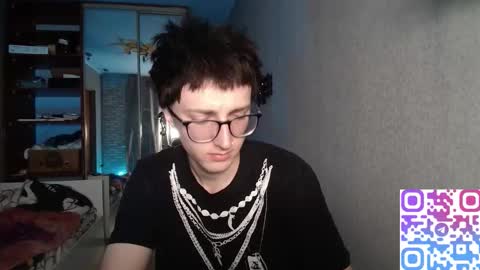 Phillip online show from November 17, 4:35 pm