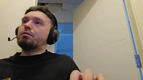 8inchdude93 online show from January 9, 10:07 am