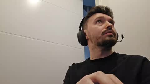 8inchdude93 online show from March 9, 12:53 pm