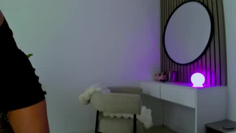 Snapshot of 8selene chatting on May 20, 10:54 am 8selene online show from May 20, 10:54 am