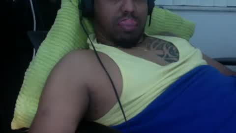 Snapshot of 9inchhammer chatting on February 19, 8:33 am 9inchhammer online show from February 19, 8:33 am