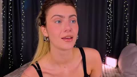Willow online show from June 15, 9:39 pm
