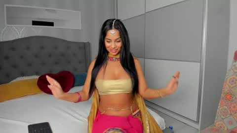 Adelle online show from November 15, 12:56 pm