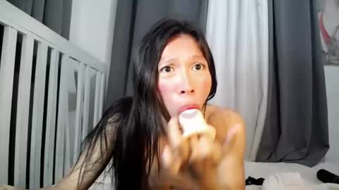 Snapshot of _agatha25 chatting on July 2, 3:23 am _agatha25 online show from July 2, 3:23 am