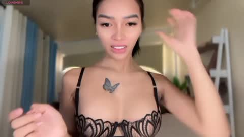 Snapshot of _agatha69_ chatting on December 2, 2:50 am agatha online show from December 2, 2:50 am