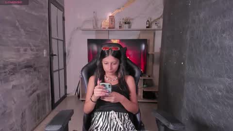 Snapshot of _agathaargent chatting on November 19, 8:20 pm Agatha online show from November 19, 8:20 pm