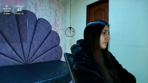 Snapshot of _alaia_collway_ chatting on May 30, 12:13 pm Alaia online show from May 30, 12:13 pm