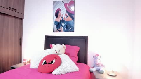 _alana_grey_ online show from May 1, 12:43 pm