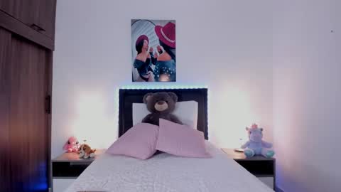 Snapshot of _alana_grey_ chatting on May 9, 11:59 am _alana_grey_ online show from May 9, 11:59 am
