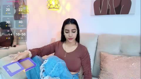 Snapshot of _alanajones_ chatting on October 6, 2:58 pm ALANA  online show from October 6, 2:58 pm