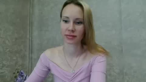 Snapshot of _alex1819 chatting on June 15, 6:59 am _alex1819 online show from June 15, 6:59 am